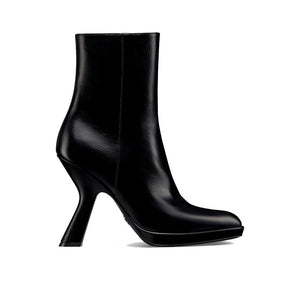 Schwarze Stiefeletten aus Kalbsleder