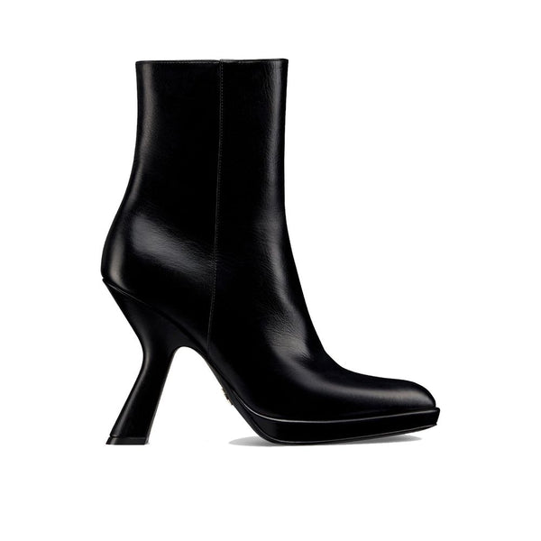 Schwarze Stiefeletten aus Kalbsleder