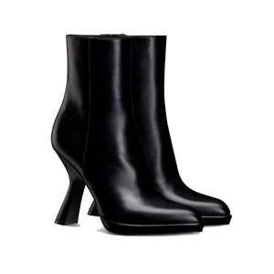 Schwarze Stiefeletten aus Kalbsleder
