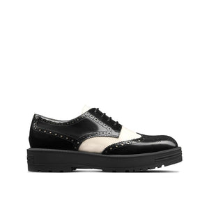 Schwarze Kalbsleder-Schnürschuhe und -Derby-Schuhe