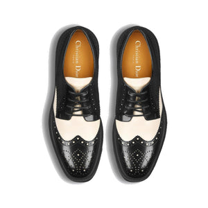 Schwarze Kalbsleder-Schnürschuhe und -Derby-Schuhe