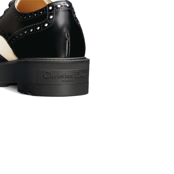 Schwarze Kalbsleder-Schnürschuhe und -Derby-Schuhe