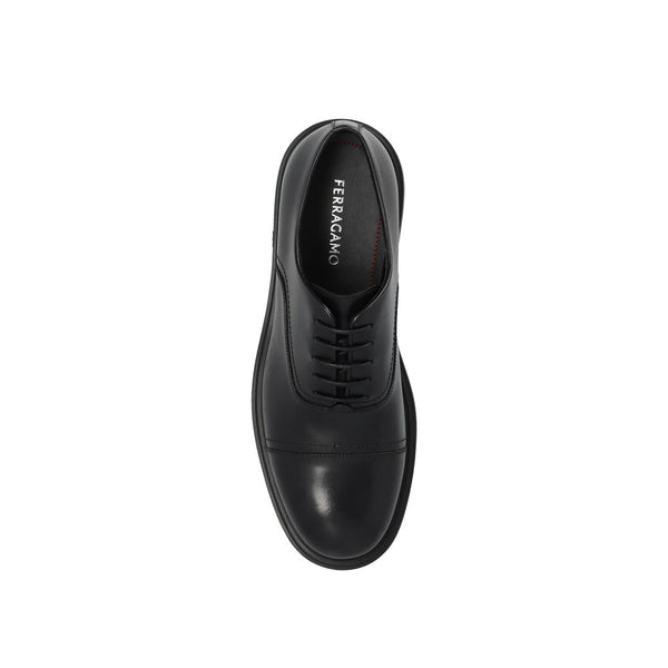 Schwarze Kalbsleder-Schnürschuhe