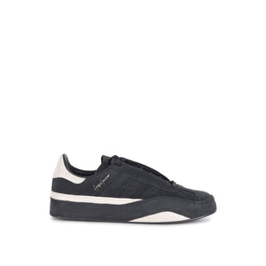 Schwarze Sneaker aus Kalbsleder