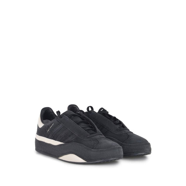 Schwarze Sneaker aus Kalbsleder