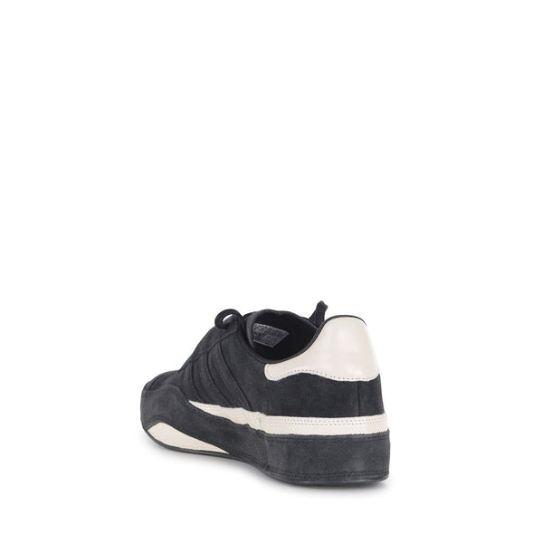 Schwarze Sneaker aus Kalbsleder