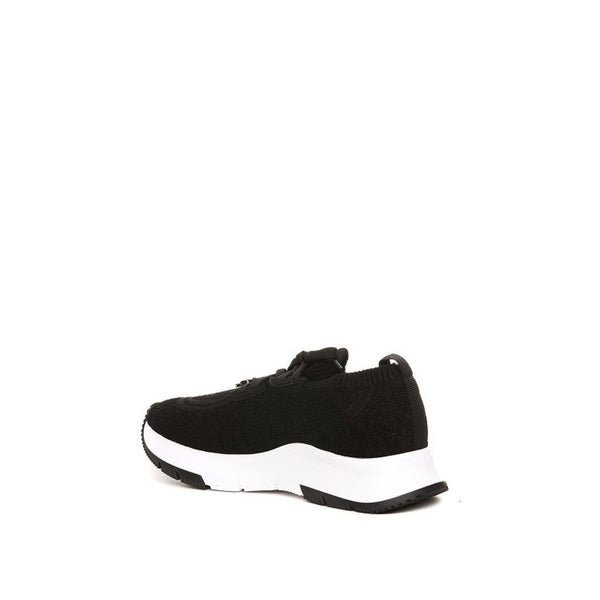 Schwarze Stoff-Sportschuhe