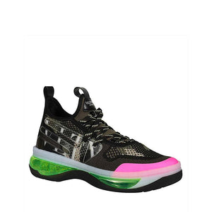 Schwarze Stoff-Sportschuhe