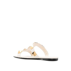 Flache Sandalen aus weißem Kalbsleder
