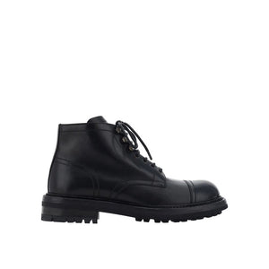 Schwarze Stiefeletten aus Kalbsleder mit Schnürung