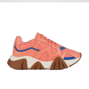Klobige Sneaker aus orangefarbenem Leder
