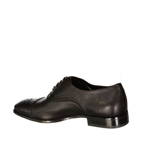 Braune Kalbsleder-Oxfords und -Derbies
