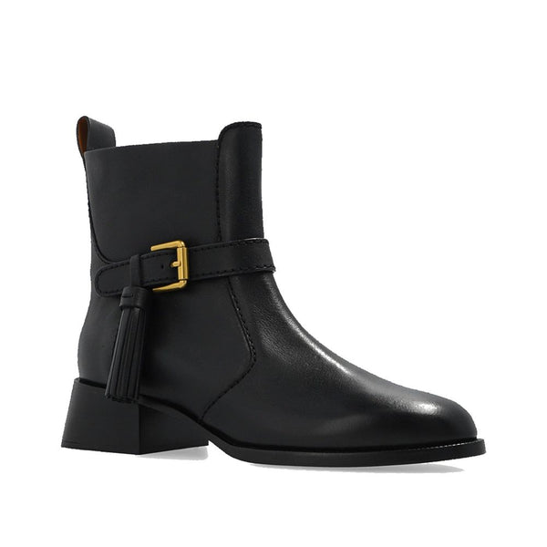 Schwarze Stiefeletten aus Kalbsleder