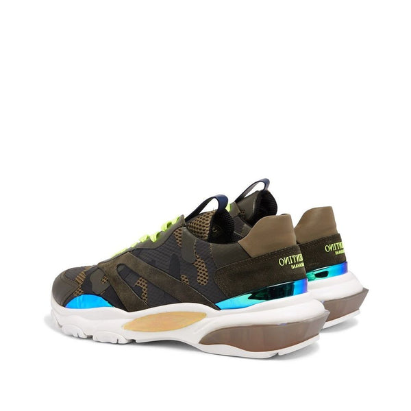 Grüne Stoff-Sportschuhe
