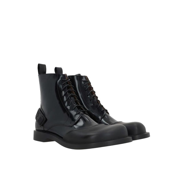 Schwarze Stiefeletten aus Kalbsleder mit Schnürung