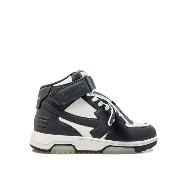 Schwarze Sneaker aus Kalbsleder