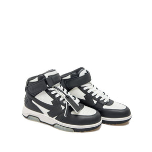 Schwarze Sneaker aus Kalbsleder