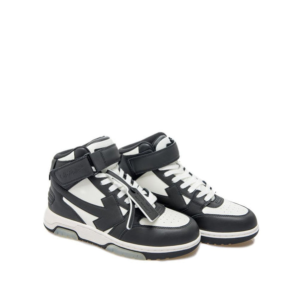 Schwarze Sneaker aus Kalbsleder