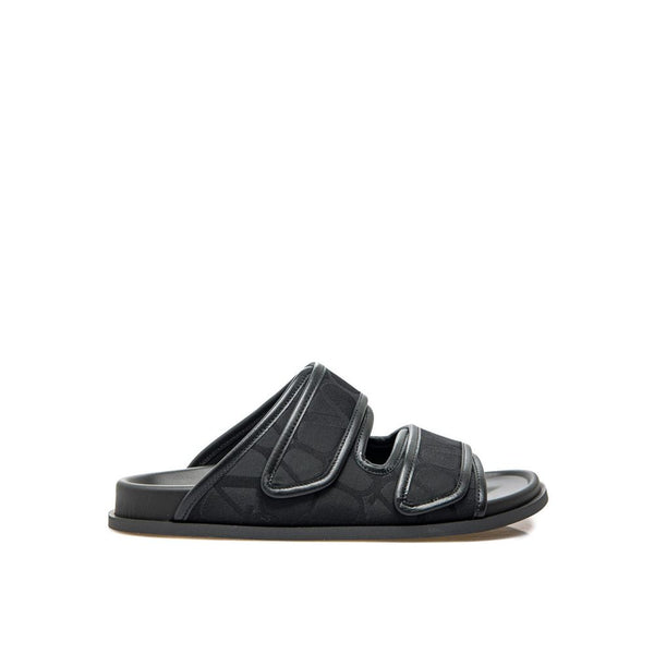 Schwarze Stoff-Sandalen