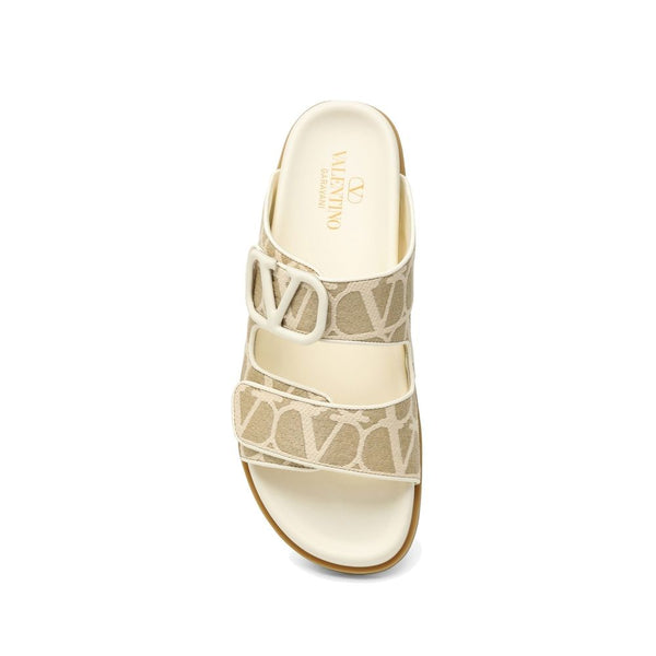Bicolor-Sandalen mit Stoffriemen