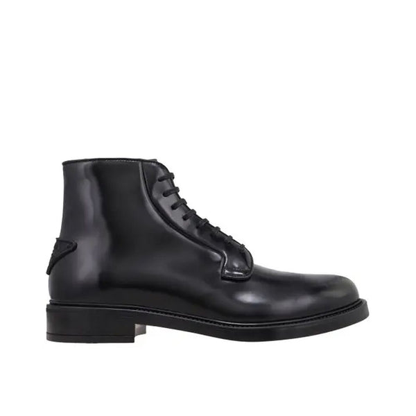 Schwarze Schnürstiefel aus Kalbsleder