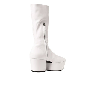 Weiße Polyethylen-Stiefel