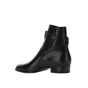 Schwarze Stiefeletten aus Kalbsleder