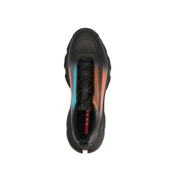 Robuste Sneaker aus schwarzem Gummi