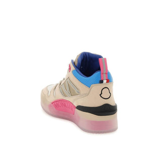 Beigefarbene Leder-Plateau-Sneaker