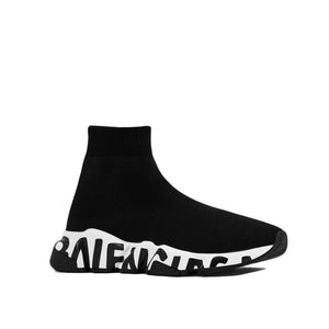 Schwarze Stoff-Sportschuhe