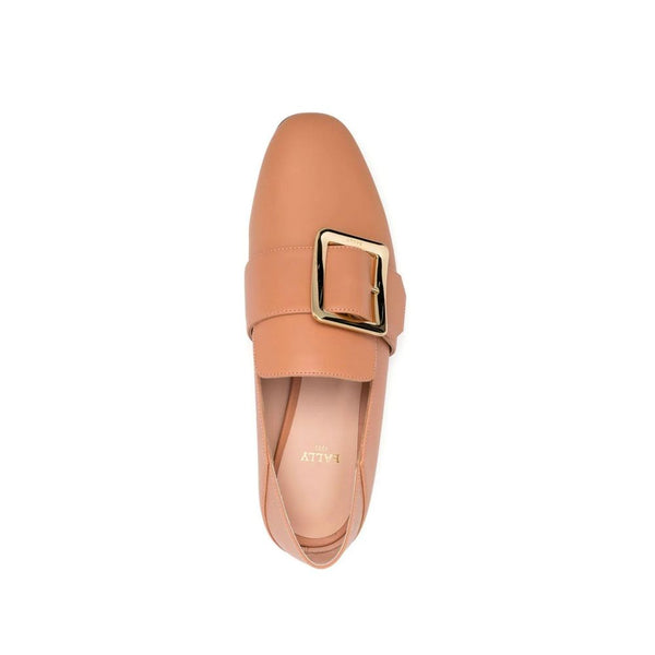 Beigefarbene Slip-On-Loafer aus Kalbsleder