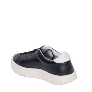 Schwarze Sneaker aus Kalbsleder mit niedrigem Schaft