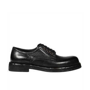 Schwarze Leder-Schnürschuhe und -Derby-Schuhe
