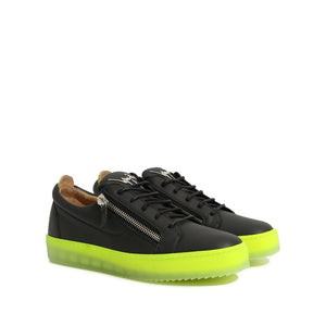 Schwarze Sneakers aus Kalbsleder