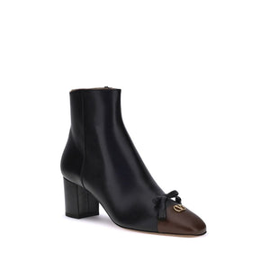 Schwarze Ziegenleder-Stiefeletten