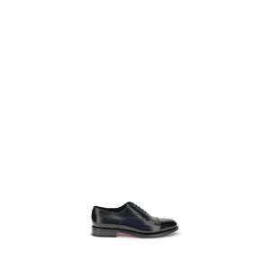 Schwarze Kalbshaut Bos Taurus Oxford- und Derby-Schuhe