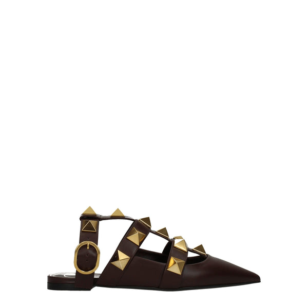 Flache Sandalen aus braunem Leder