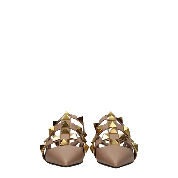 Flache Sandalen aus rosa Leder