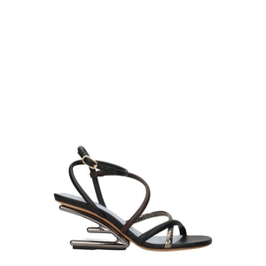 Flache Sandalen aus Leder in verschiedenen Farben