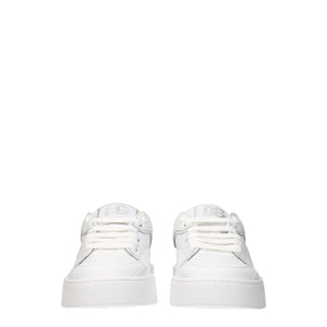 Weiße Sneakers aus Leder