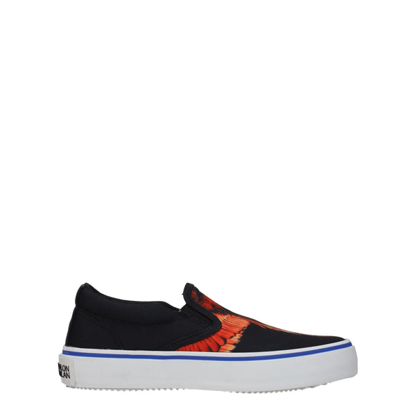 Slipper aus schwarzem Stoff