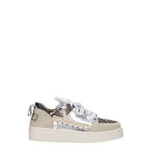 Graue Leder-Sneakers mit niedrigem Schaft