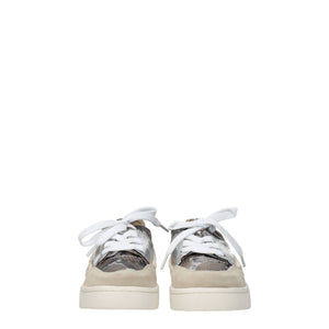 Graue Leder-Sneakers mit niedrigem Schaft