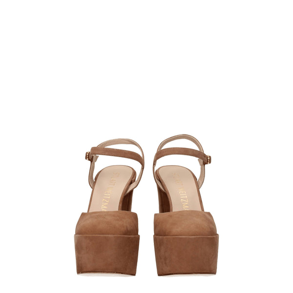 Beigefarbene Ledersandalen mit Plateauabsatz