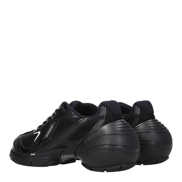 Schwarzer Stoff Sportliche Turnschuhe