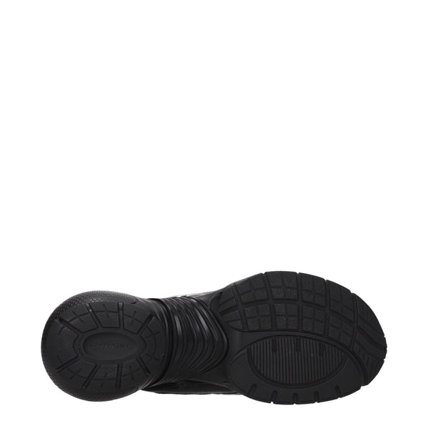 Schwarzer Stoff Sportliche Turnschuhe