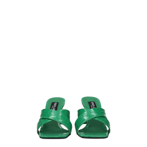 Grüne Ledersandalen