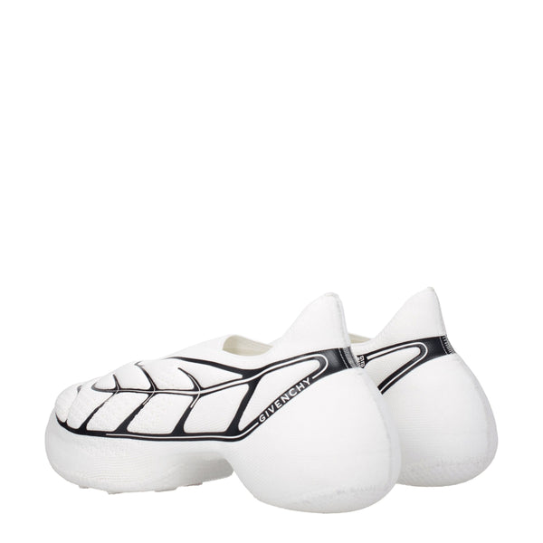 Weiße Stoff-Sneaker mit niedrigem Schaft