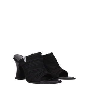 Schwarze Stoff-Plateausandalen