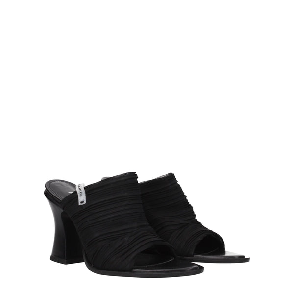 Schwarze Stoff-Plateausandalen